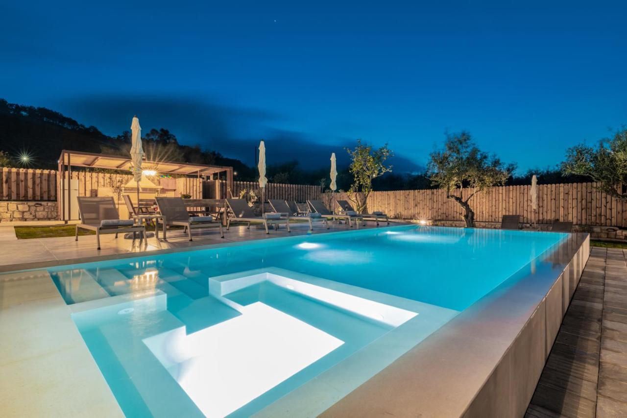 Claudio Stone House Villa วาซิลิคอส ภายนอก รูปภาพ